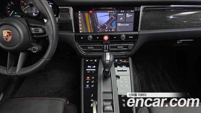 Porsche Macan 2023 — Şəkil 14/20