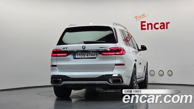 BMW X7 2025 — Photo 17/37