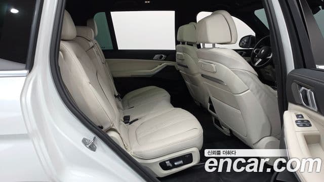 BMW X7 2025 — Photo 26/37
