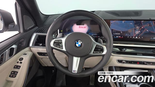 BMW X7 2025 — Photo 3/37