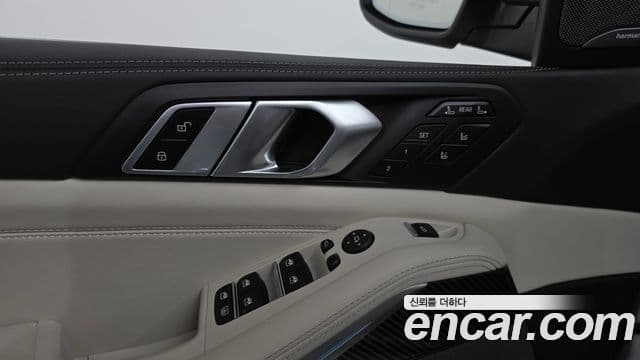 BMW X7 2025 — Photo 25/37