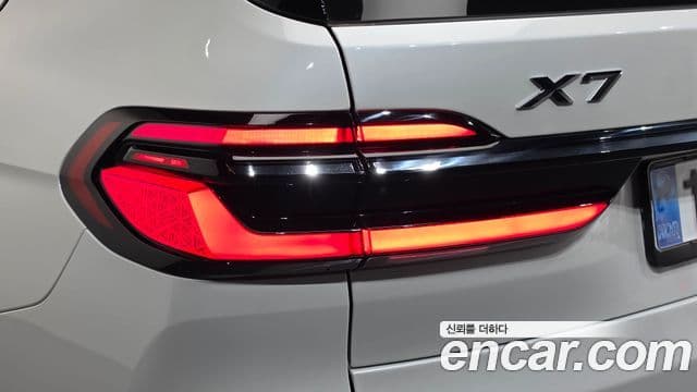 BMW X7 2025 — Photo 34/37