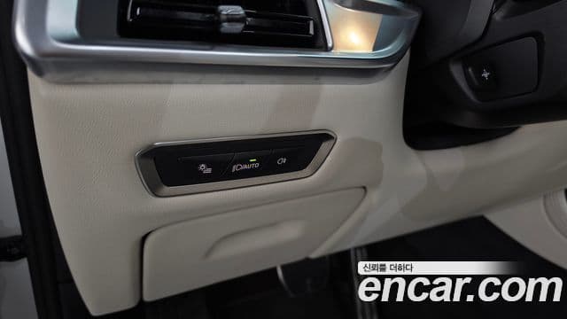 BMW X7 2025 — Photo 21/37