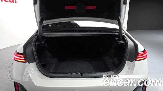 BMW 5 Series 2023 — Photo 32/35
