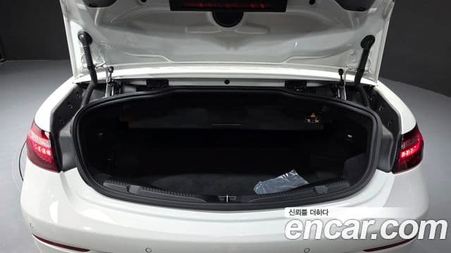 Mercedes-Benz E-Class 2021 — Şəkil 20/20