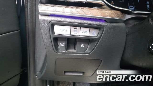 Genesis G80 2020 — Photo 27/33