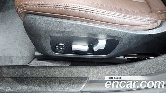 BMW 3 Series 2020 — ფოტო 26/36