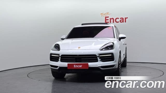 Porsche Cayenne 2023 — Photo 23/36
