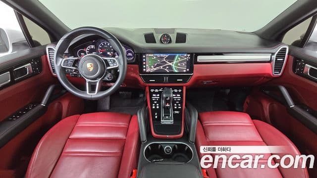 Porsche Cayenne 2023 — Photo 11/36