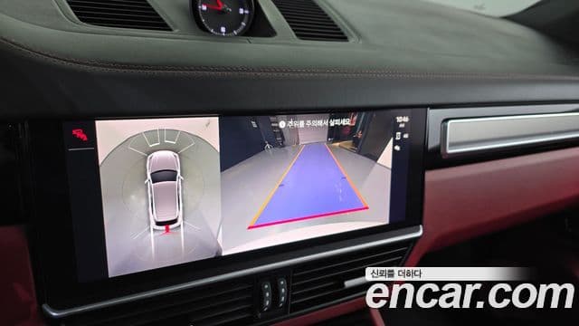 Porsche Cayenne 2023 — Photo 16/36