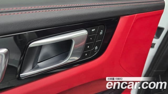Porsche Cayenne 2023 — Photo 6/36