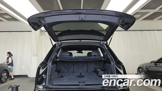 Audi Q7 2021 — Şəkil 20/20
