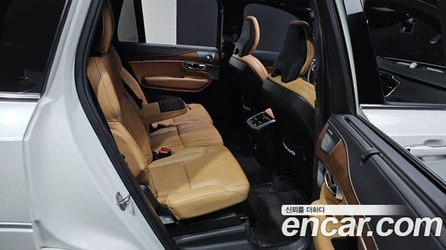 Volvo XC90 2019 — Şəkil 11/20