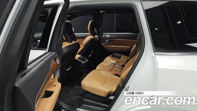 Volvo XC90 2019 — Şəkil 12/20
