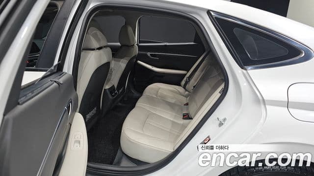 Hyundai Sonata 2019 — фото 12 из 20