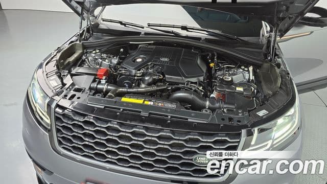 Land Rover Range Rover Velar 2020 — ფოტო 6/20