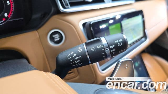 Land Rover Range Rover Velar 2020 — ფოტო 17/20