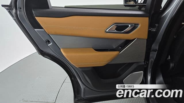 Land Rover Range Rover Velar 2020 — Photo 6/30
