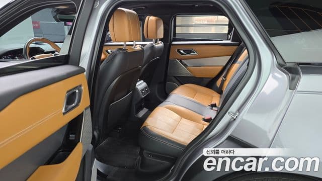 Land Rover Range Rover Velar 2020 — Photo 10/30
