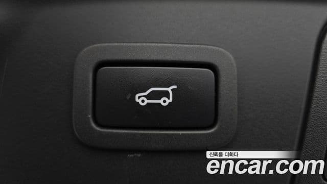 Land Rover Range Rover Velar 2020 — Photo 17/30