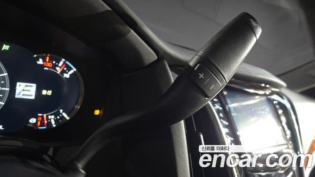 Cadillac Escalade 2018 — Şəkil 9/20