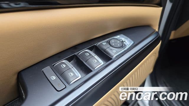Kia Carnival 2023 — Фото 13/20