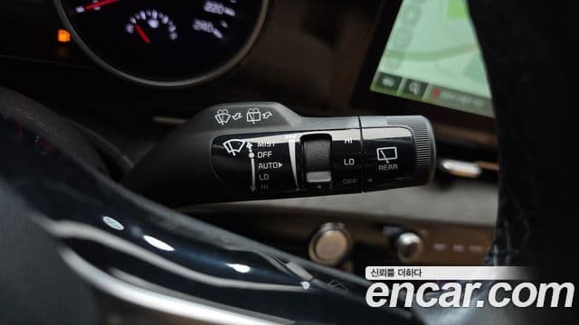 Kia Carnival 2023 — Фото 16/20