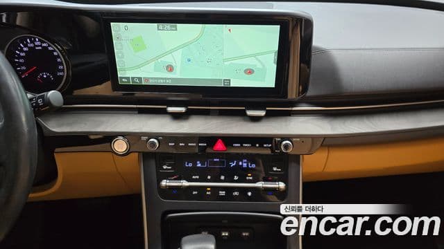 Kia Carnival 2023 — Фото 19/20