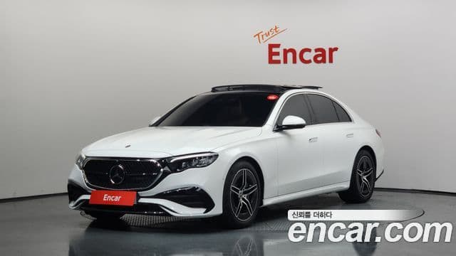 Mercedes-Benz E-Class 2025 — Фото 1/20