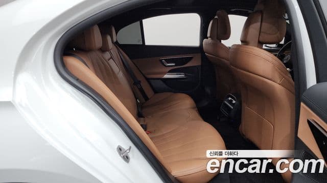 Mercedes-Benz E-Class 2025 — Фото 11/20