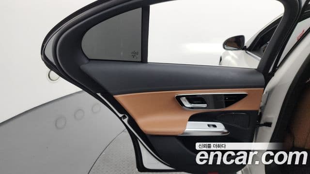 Mercedes-Benz E-Class 2025 — Şəkil 29/34