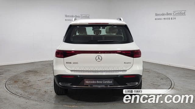 Mercedes-Benz EQB 2025 — ფოტო 10/16