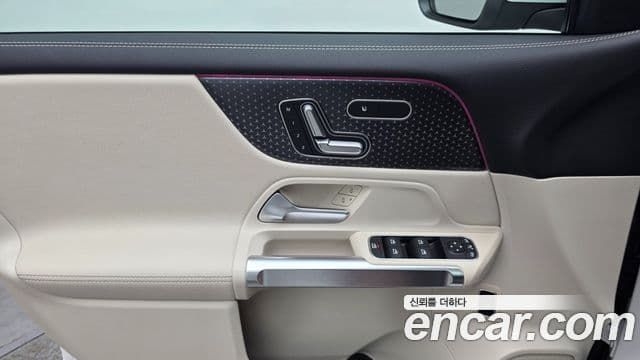 Mercedes-Benz EQB 2025 — ფოტო 15/16
