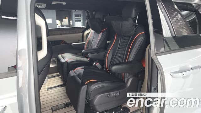 Kia Carnival 2025 — Photo 2/41