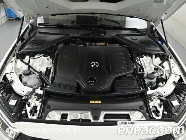 Mercedes-Benz E-Class 2024 — ფოტო 5/20