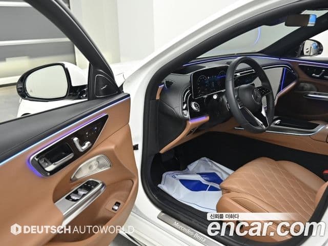 Mercedes-Benz E-Class 2024 — ფოტო 10/20