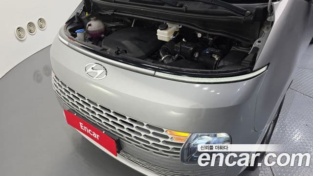 Hyundai Staria 2021 — ფოტო 5/20