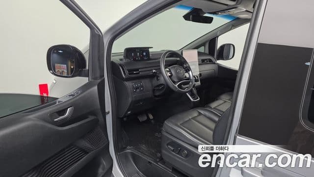 Hyundai Staria 2021 — ფოტო 9/20