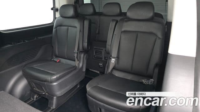 Hyundai Staria 2021 — ფოტო 10/20