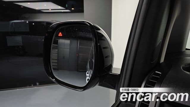 Hyundai Staria 2021 — ფოტო 14/20