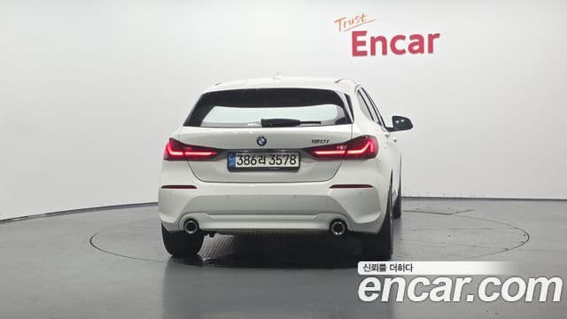 BMW 1 Series 2021 — Şəkil 4/20