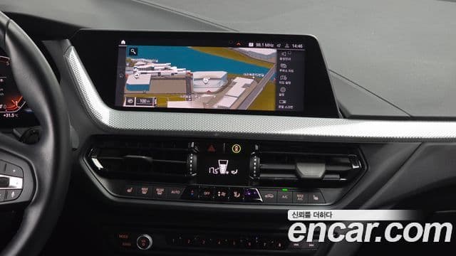 BMW 1 Series 2021 — Şəkil 14/20