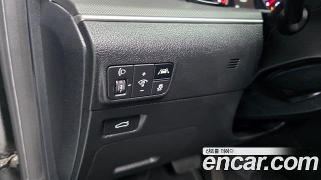 Kia K5 2023 — Şəkil 17/20