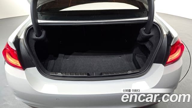 BMW 4 Series 2019 — Şəkil 16/20