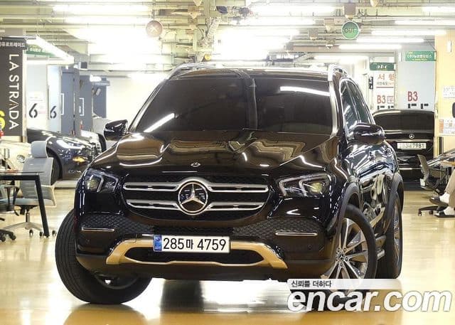Mercedes-Benz GLE-Class 2023 — ფოტო 2/20