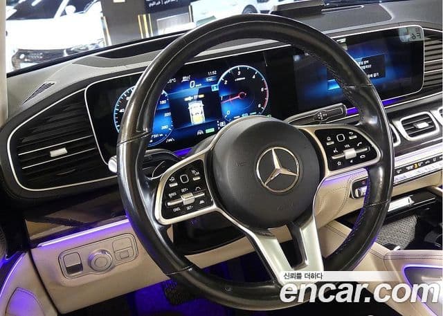Mercedes-Benz GLE-Class 2023 — ფოტო 11/20