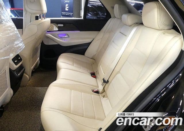 Mercedes-Benz GLE-Class 2023 — ფოტო 17/20