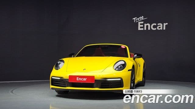 Porsche 911 2021 — Photo 19/20