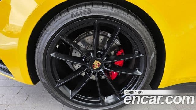 Porsche 911 2021 — Photo 15/20