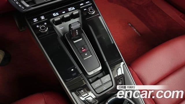 Porsche 911 2021 — Photo 16/20